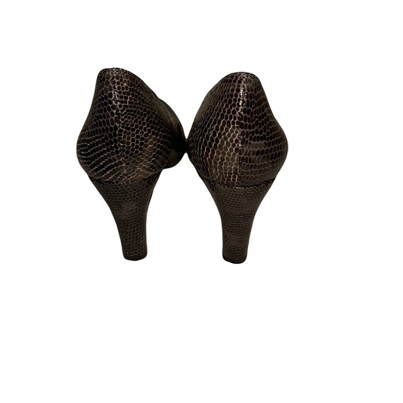 Vaneli Brown Snake Print Heels Size 9N low heel 3in. (Rare Find) - Picture 4 of 5